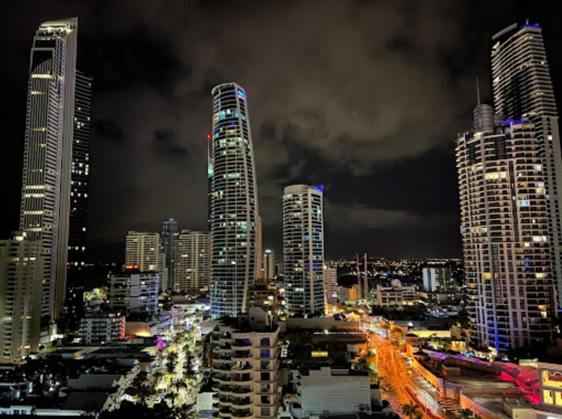 Luxury Apartment & Ocean View In Surfers Paradise Χρυσή Ακτή Εξωτερικό φωτογραφία